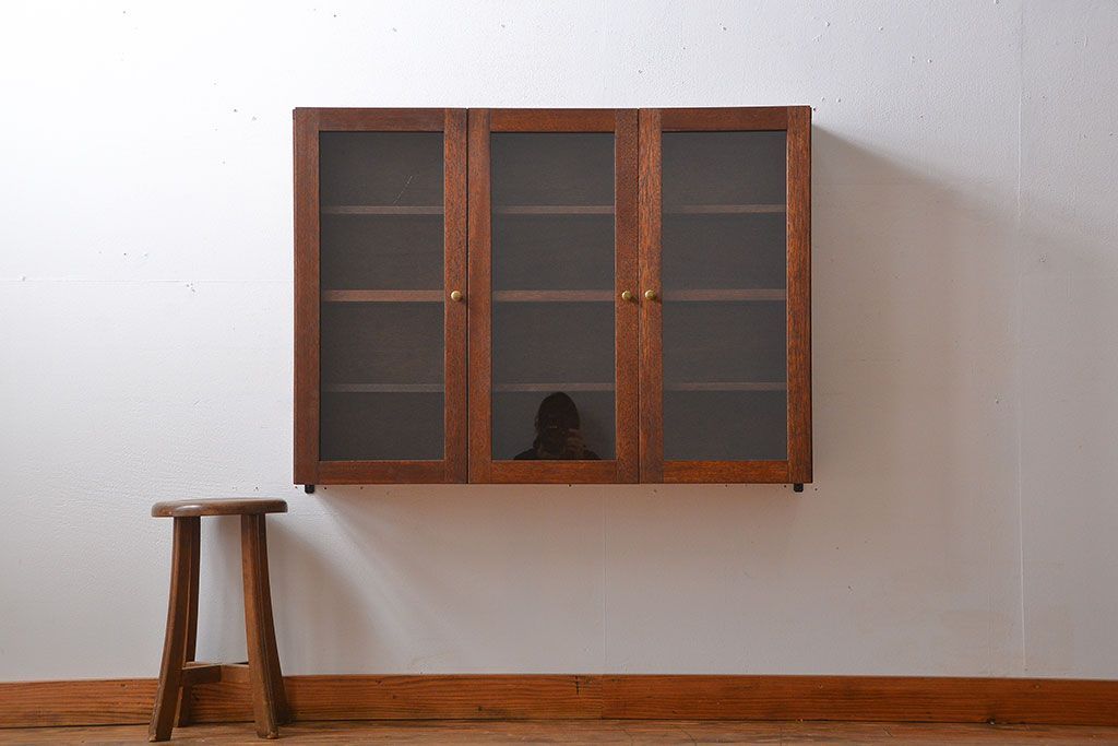 アンティーク家具　アンティーク　お洒落な壁掛けキャビネット