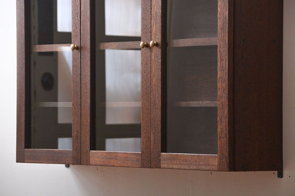 アンティーク家具　アンティーク　お洒落な壁掛けキャビネット