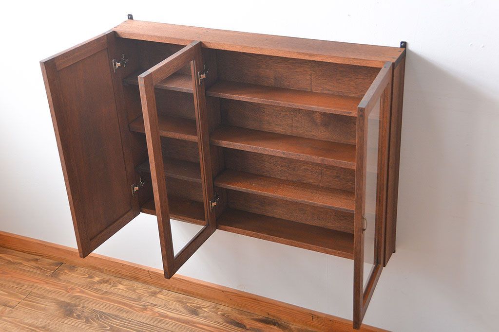 アンティーク家具　黒板付き!お洒落な壁掛けキャビネット