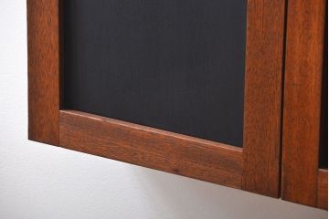 アンティーク家具　黒板付き!お洒落な壁掛けキャビネット