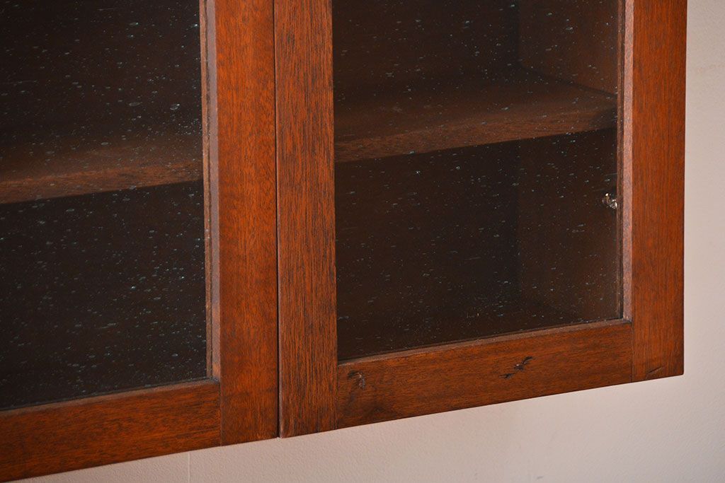 アンティーク家具　気泡ガラス入り!お洒落な壁掛けキャビネット