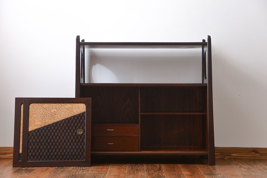 アンティーク家具　古民具・骨董　作り込みの素晴らしい飾り棚