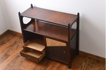 アンティーク家具　古民具・骨董　作り込みの素晴らしい飾り棚