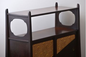 アンティーク家具　古民具・骨董　作り込みの素晴らしい飾り棚