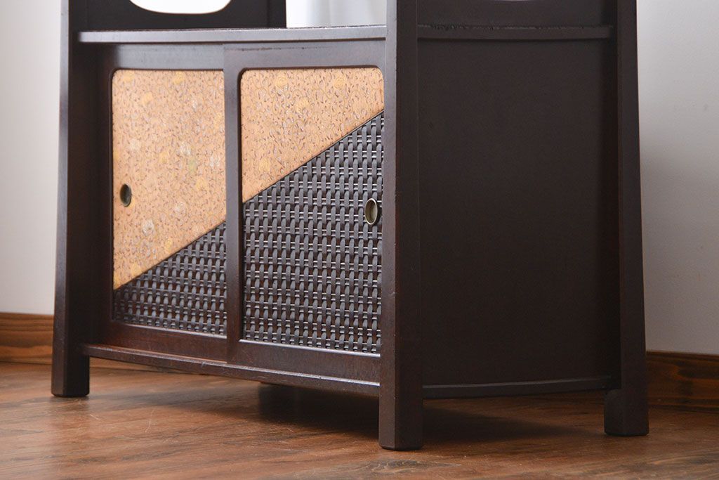 アンティーク家具　古民具・骨董　作り込みの素晴らしい飾り棚