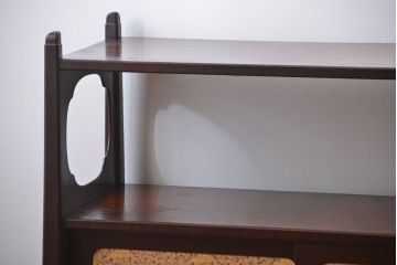 アンティーク家具　古民具・骨董　作り込みの素晴らしい飾り棚