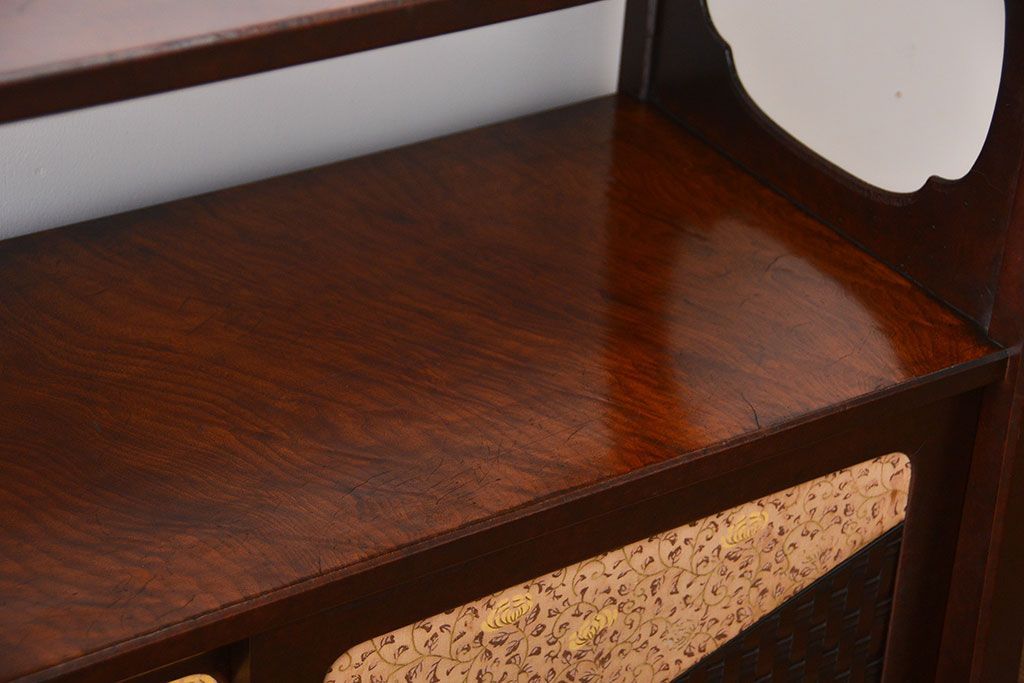 アンティーク家具　古民具・骨董　作り込みの素晴らしい飾り棚