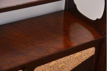 アンティーク家具　古民具・骨董　作り込みの素晴らしい飾り棚