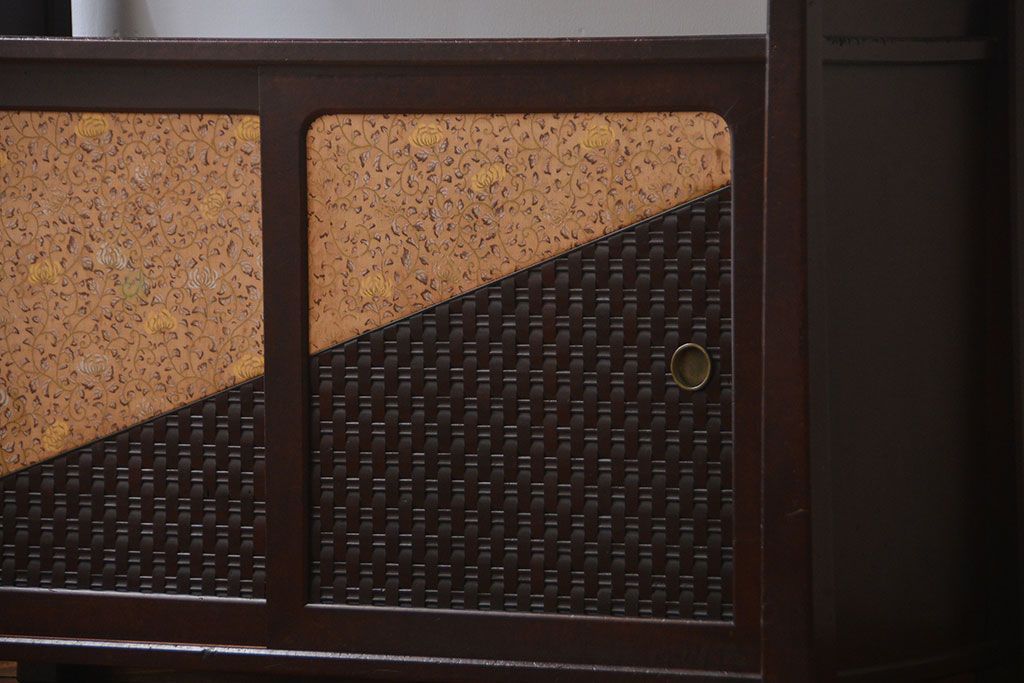 アンティーク家具　古民具・骨董　作り込みの素晴らしい飾り棚