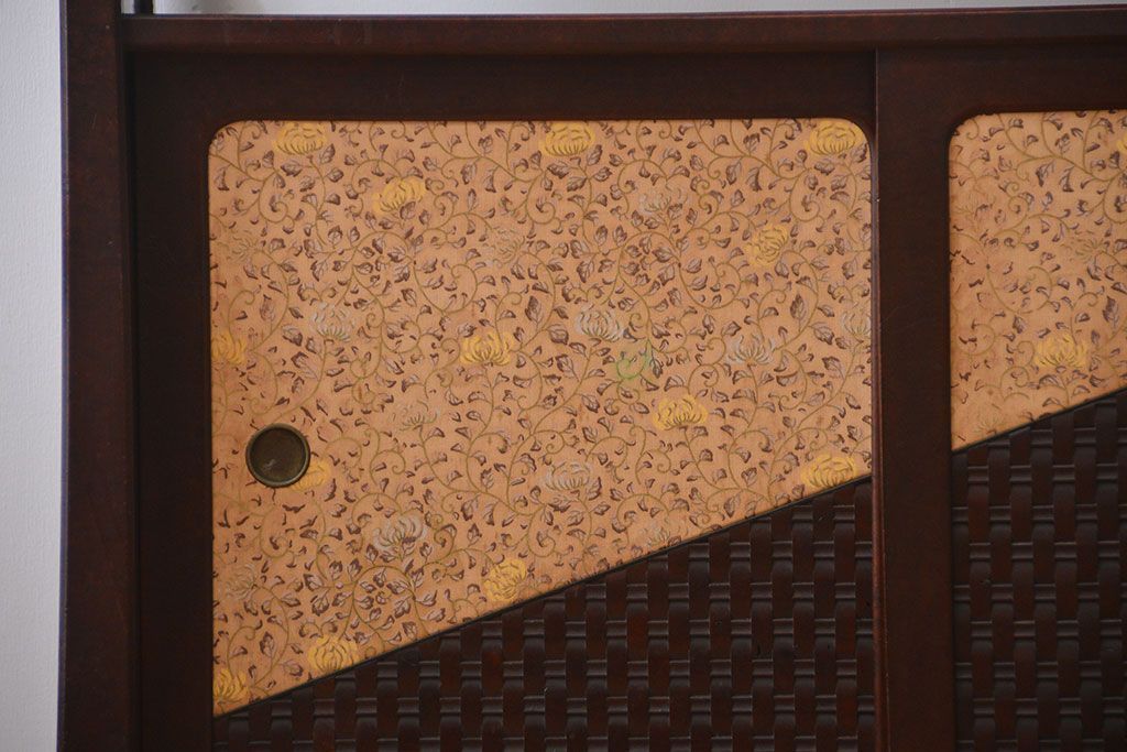 アンティーク家具　古民具・骨董　作り込みの素晴らしい飾り棚