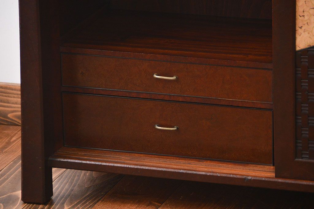 アンティーク家具　古民具・骨董　作り込みの素晴らしい飾り棚