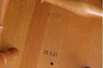 中古　柏木工　ナラ材のダイニングチェア2脚セット(1)