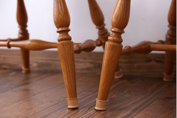 中古　柏木工　ナラ材のダイニングチェア2脚セット(2)