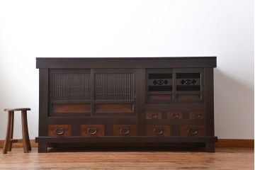 アンティーク家具　古民具・骨董　脚付き!水屋箪笥サイドボード(1)