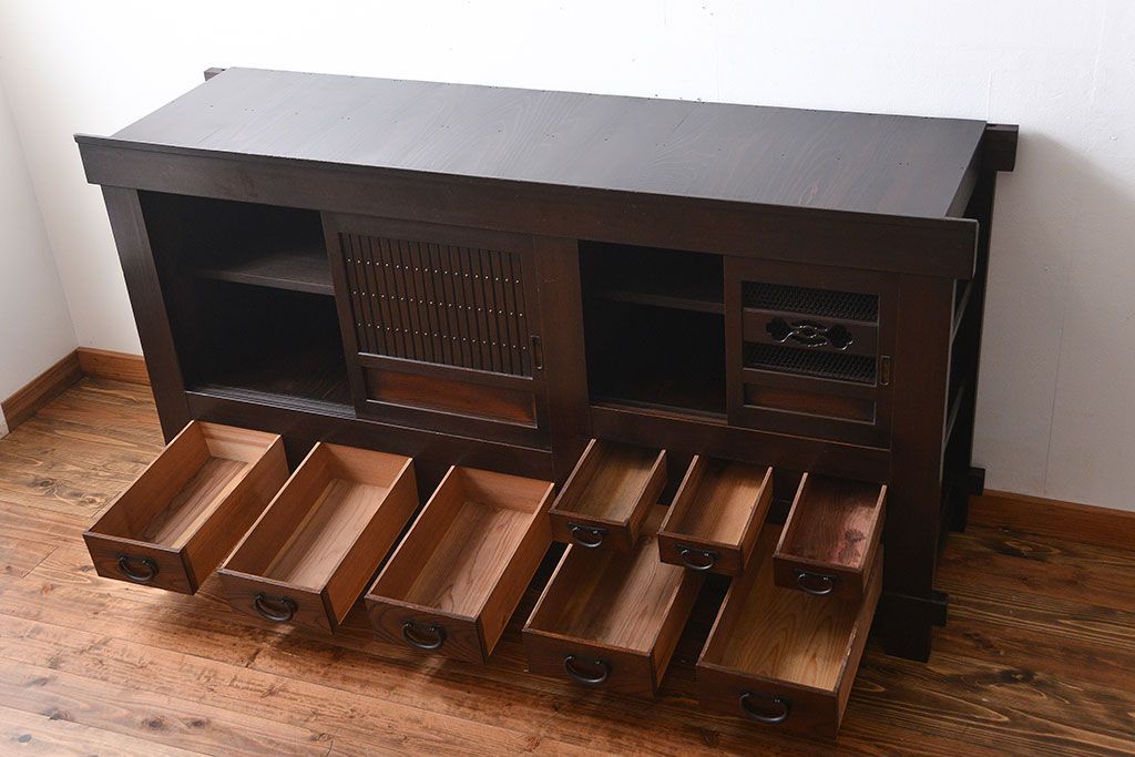 アンティーク家具　古民具・骨董　脚付き!水屋箪笥サイドボード(1)