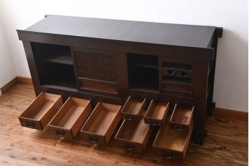 アンティーク家具　古民具・骨董　脚付き!水屋箪笥サイドボード(1)