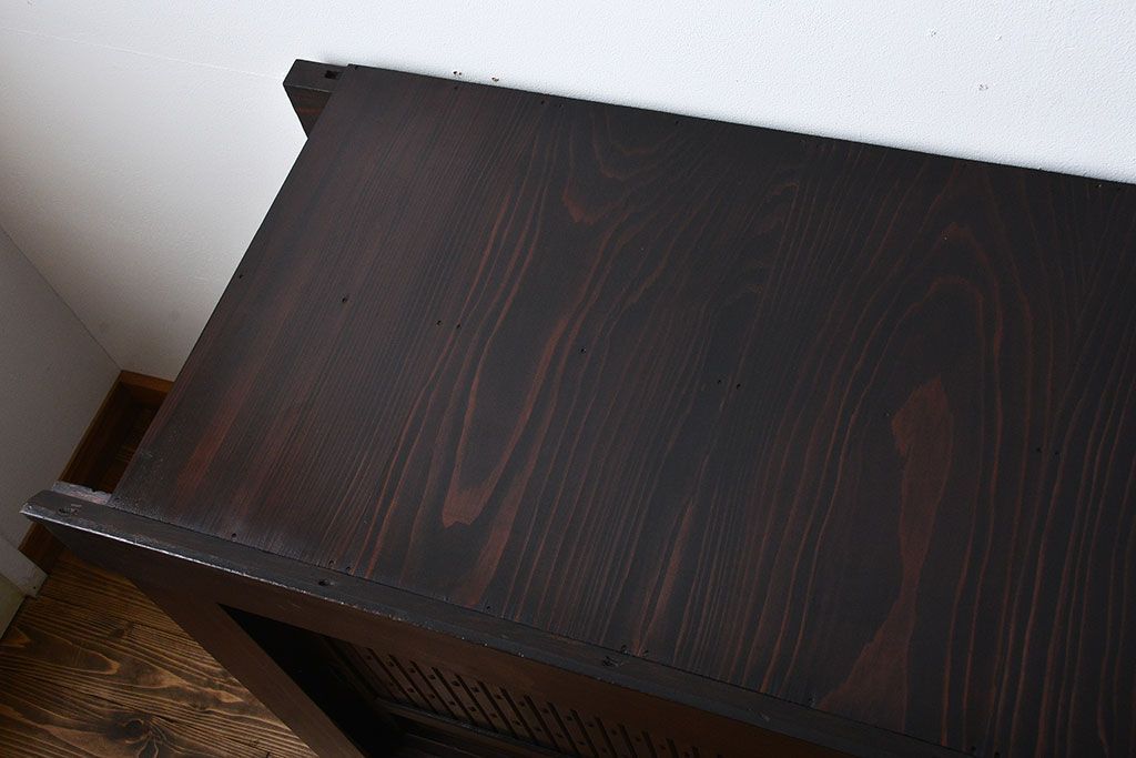 アンティーク家具　古民具・骨董　脚付き!水屋箪笥サイドボード(1)