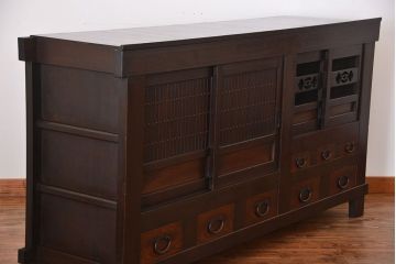 アンティーク家具　古民具・骨董　脚付き!水屋箪笥サイドボード(1)