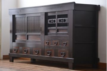 アンティーク家具　古民具・骨董　脚付き!水屋箪笥サイドボード(1)