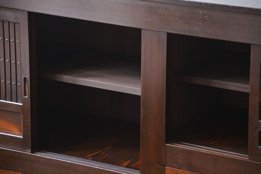 アンティーク家具　古民具・骨董　脚付き!水屋箪笥サイドボード(1)