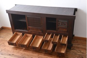 アンティーク家具　古民具・骨董　脚付き水屋箪笥サイドボード(2)