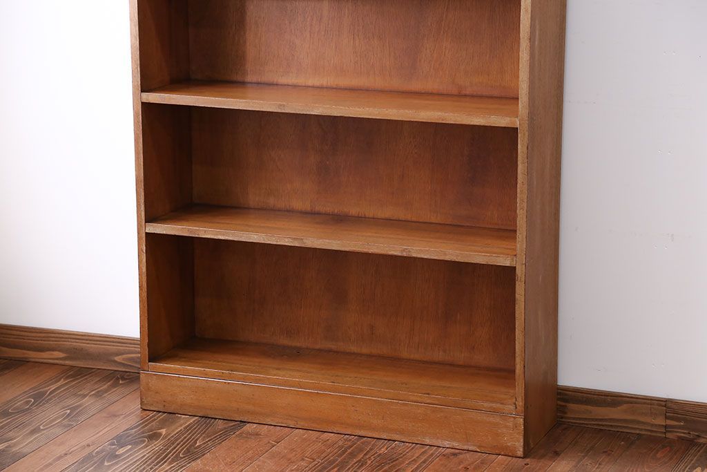 レトロ家具　昭和レトロ　背の高いすっきりとした本棚