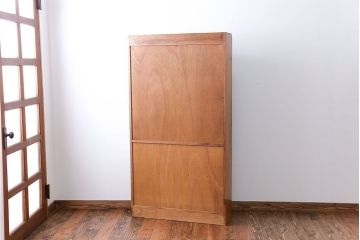 レトロ家具　昭和レトロ　背の高いすっきりとした本棚