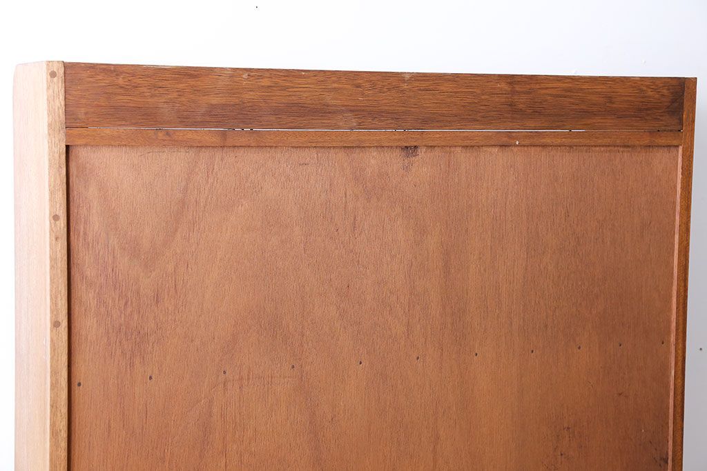 レトロ家具　昭和レトロ　背の高いすっきりとした本棚