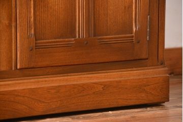 アンティーク家具　イギリスアンティーク　アーコールのカップボード