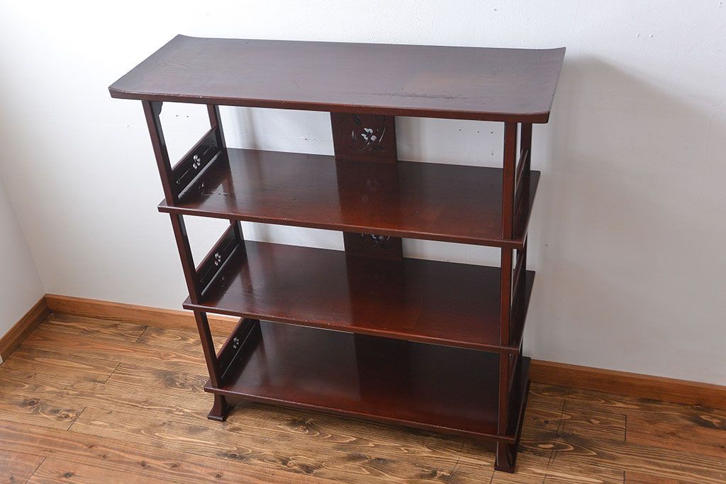 アンティーク家具　古民具・骨董　透かし彫りが美しい飾り棚