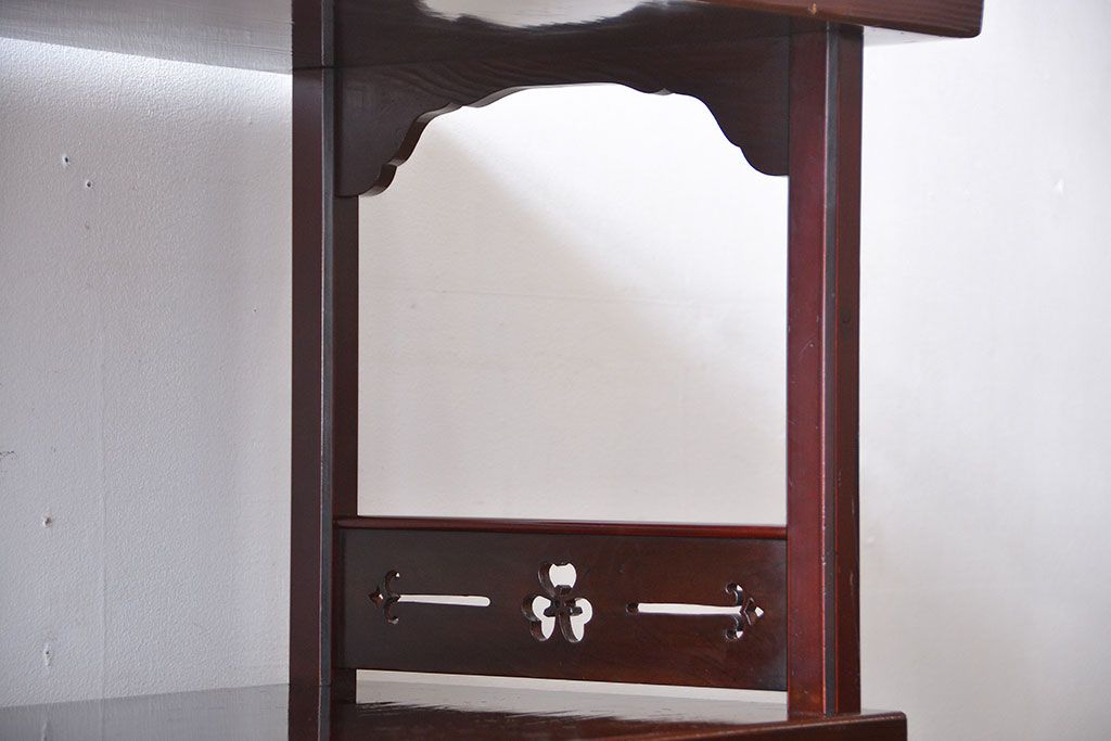 アンティーク家具　古民具・骨董　透かし彫りが美しい飾り棚