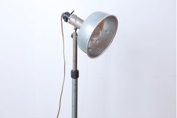 昭和レトロ　サビが味のあるフロアスタンド