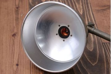 昭和レトロ　サビが味のあるフロアスタンド