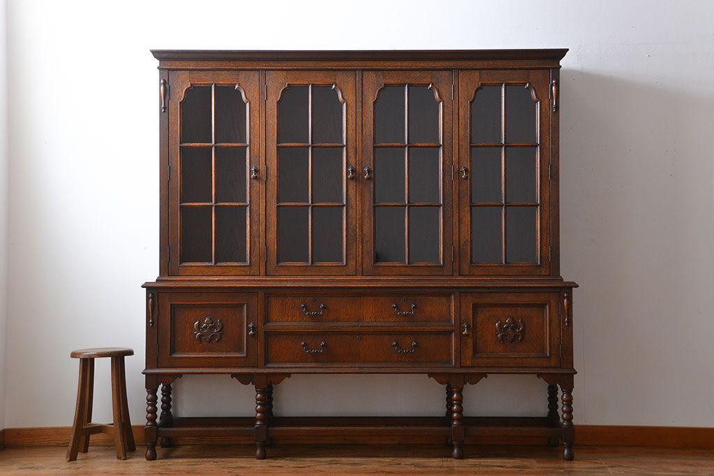 アンティーク家具　アンティーク　高級品!ナラ材のキャビネット