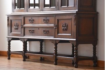 アンティーク家具　アンティーク　高級品!ナラ材のキャビネット