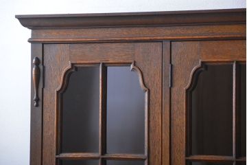 アンティーク家具　アンティーク　高級品!ナラ材のキャビネット