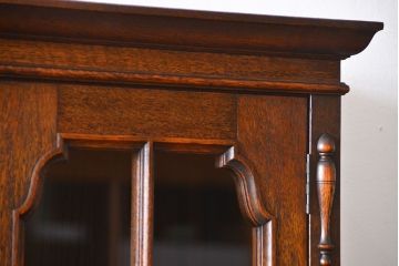 アンティーク家具　アンティーク　高級品!ナラ材のキャビネット