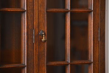 アンティーク家具　アンティーク　高級品!ナラ材のキャビネット