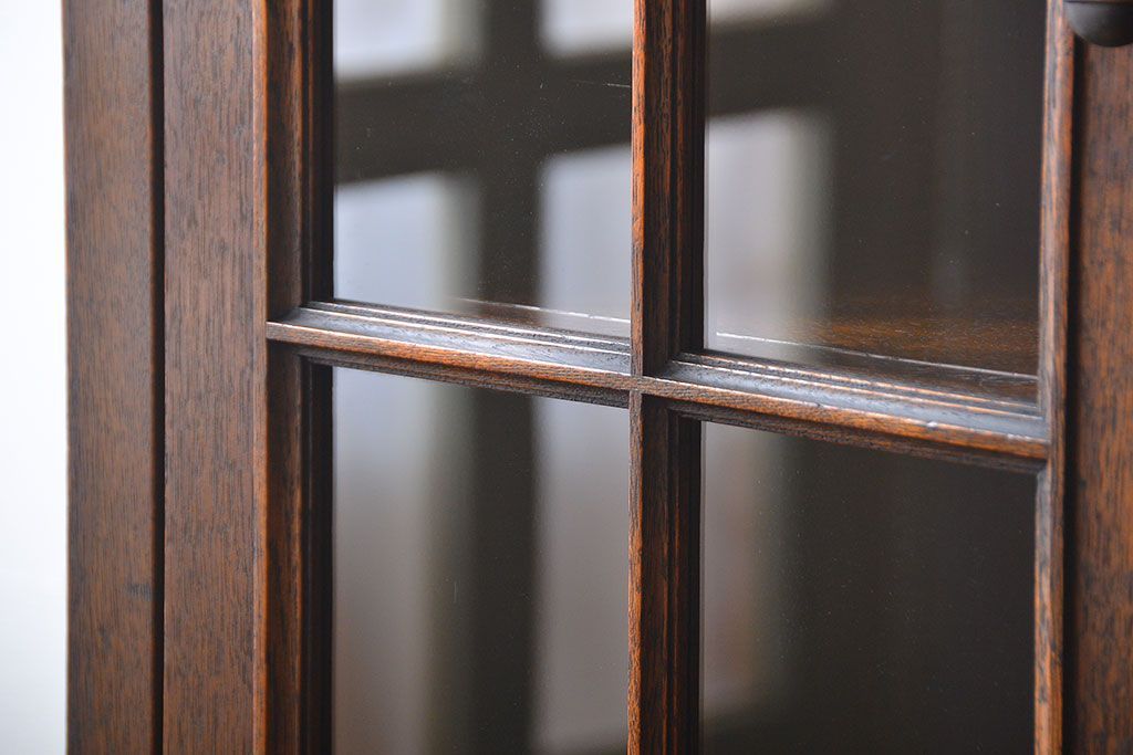 アンティーク家具　アンティーク　高級品!ナラ材のキャビネット