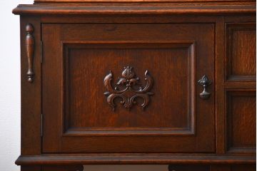 アンティーク家具　アンティーク　高級品!ナラ材のキャビネット