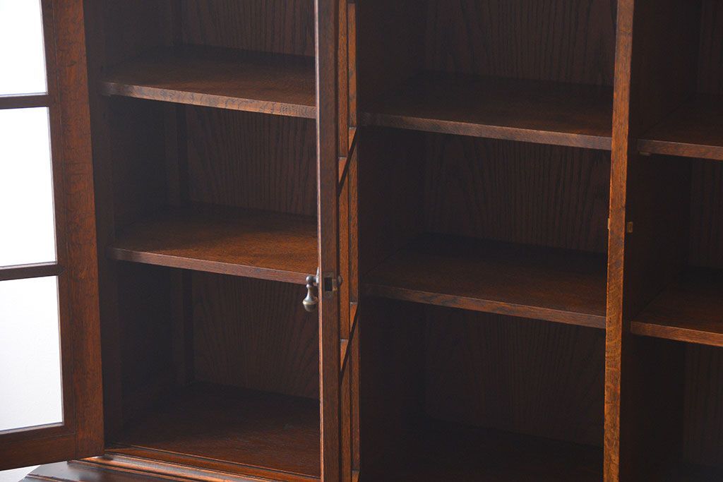 アンティーク家具　アンティーク　高級品!ナラ材のキャビネット