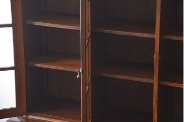 アンティーク家具　アンティーク　高級品!ナラ材のキャビネット