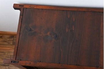 アンティーク家具　古民具・骨董　丸桟引き戸の四尺水屋箪笥サイドボード