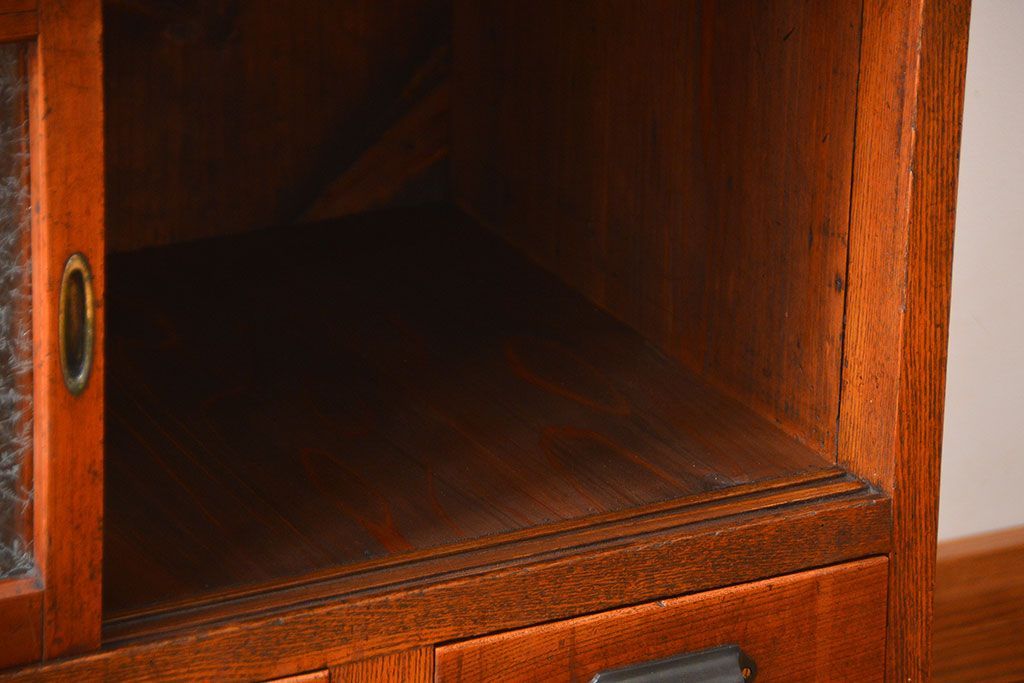 レトロ家具　昭和レトロ　グルーチップガラス食器棚