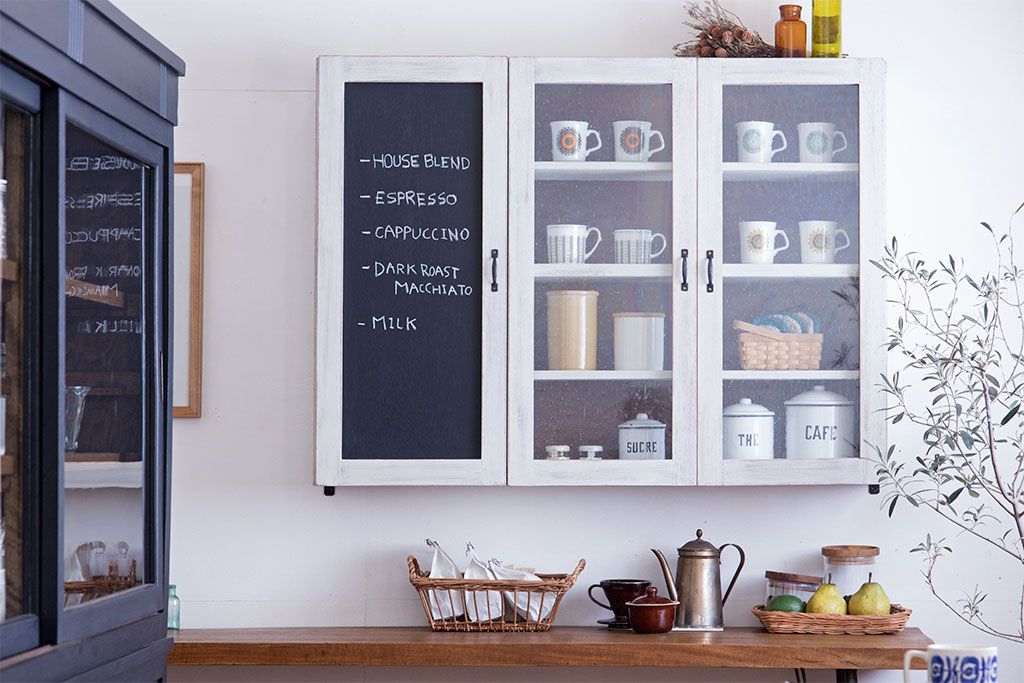 アンティーク家具　アンティークペイント　壁掛けキャビネット(1)