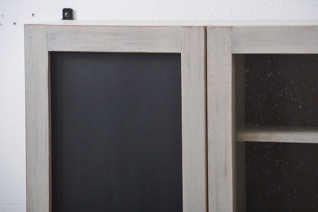 アンティーク家具　アンティークペイント　壁掛けキャビネット(1)