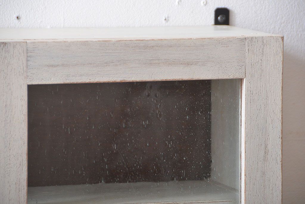 アンティーク家具　アンティークペイント　壁掛けキャビネット(1)