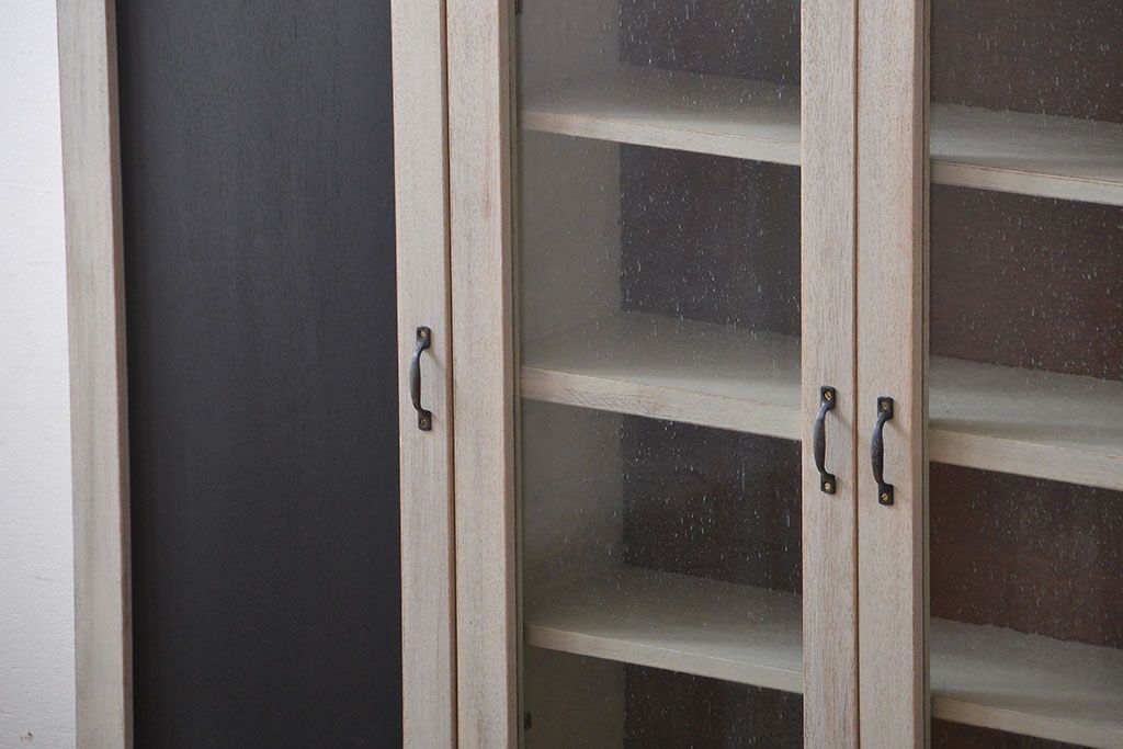 アンティーク家具　アンティークペイント　壁掛けキャビネット(1)