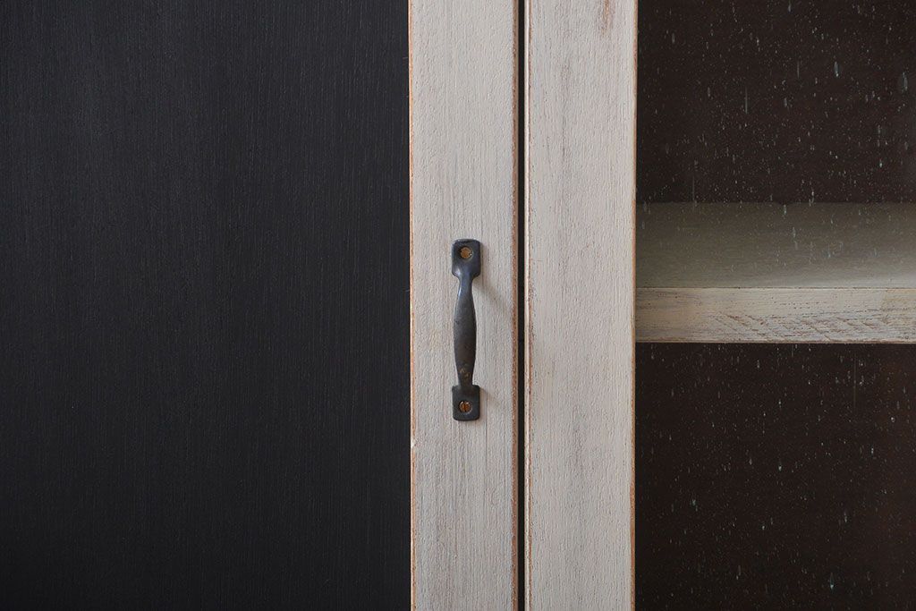 アンティーク家具　アンティークペイント　壁掛けキャビネット(1)