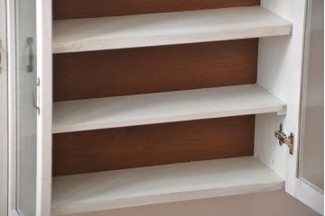 アンティーク家具　アンティークペイント　壁掛けキャビネット(1)